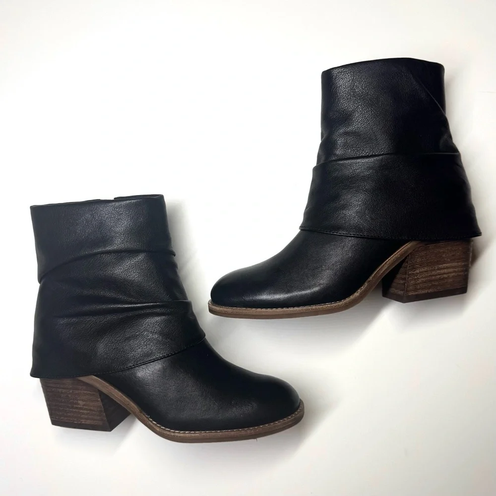 Earth Women’s Savvy Block Black Heel Ruched Casual Booties Size- 5 M